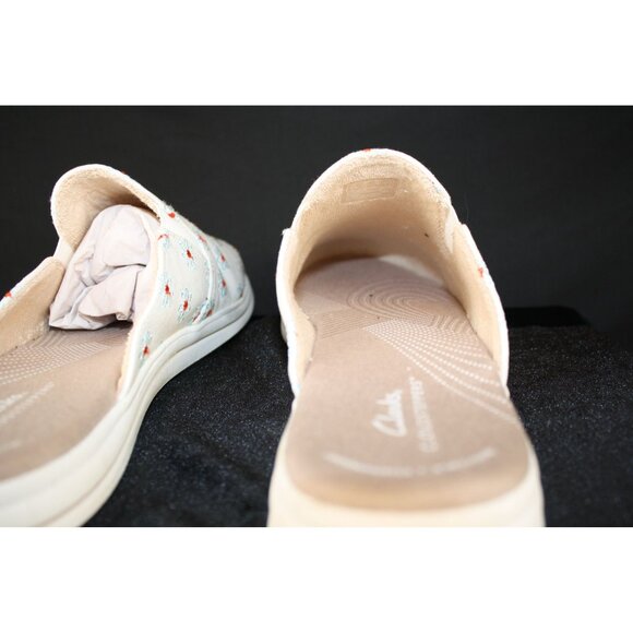 Clarks Cloudsteppers Women's Slip-on Canvas Shoes 12m - Picture 6 of 9